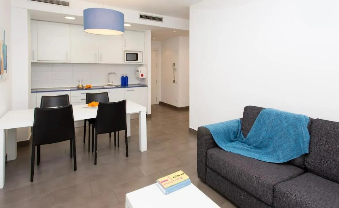 Oasis Hostel Apartment-Open Minded Libertine Naturists Age 18-36 Palermo Italy